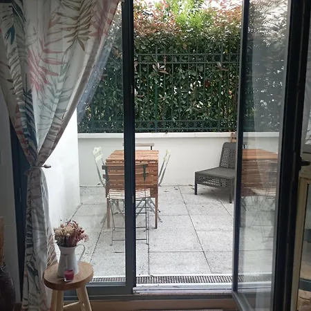 Avec Terrasse, Arena Paris Sud 7 Km *